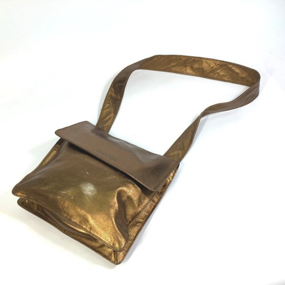 Authenticity Guaranteed Chanel Logo Shoulder Bag … - image 3